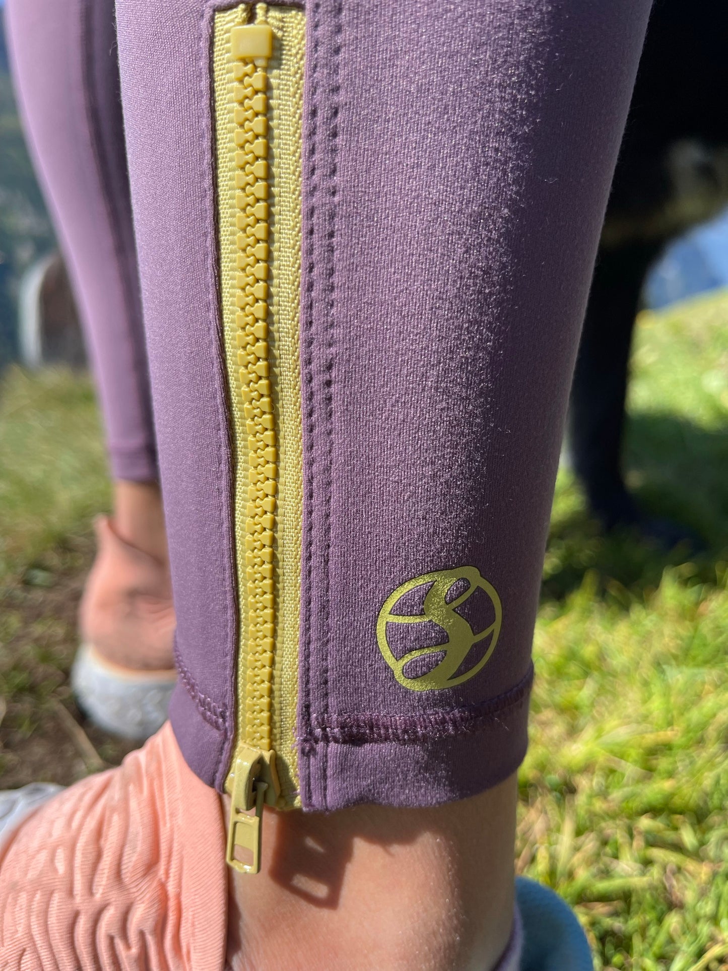 Unbranded Secondchance - Mountbatten Pink Cross-Sport Leggings 